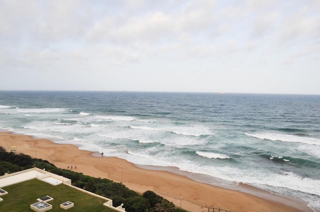 802 The Bermudas - By In Umhlanga *